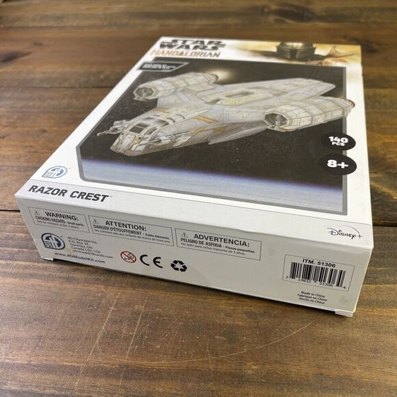 4D Cityscape Model Kit Star Wars The Mandalorian Razor Crest Disney 140 pieces - Picture 3 of 6